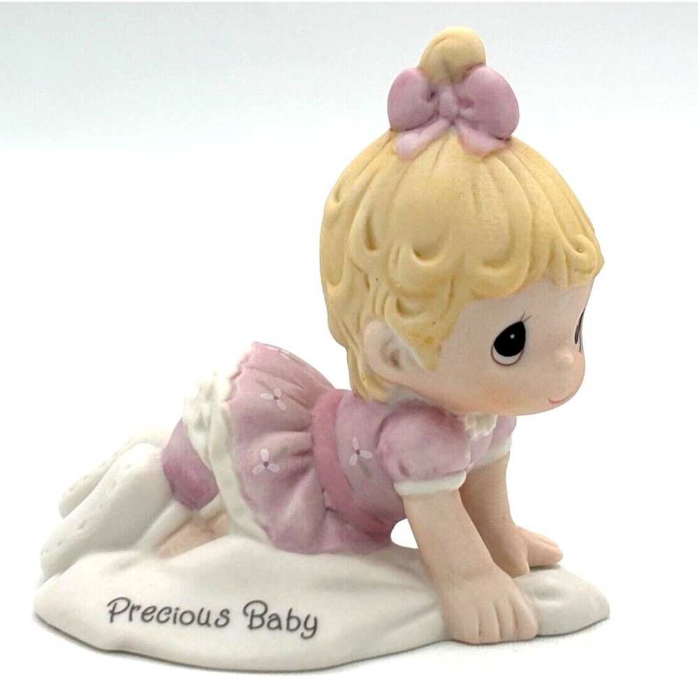 Precious‎ Moments Precious Baby Girl Share The Gift Of Love New 133023 Figurine